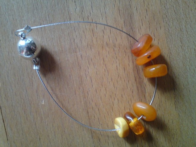 Noch mal das Bernsteinarmband
