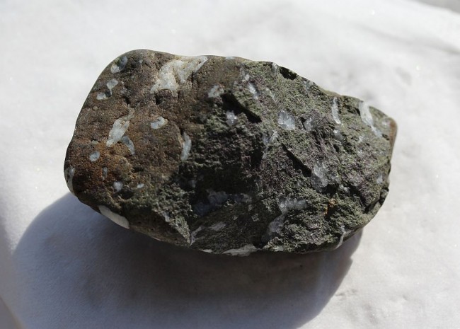 Porphyry 100g Vancouver Island B.C. 2.jpg