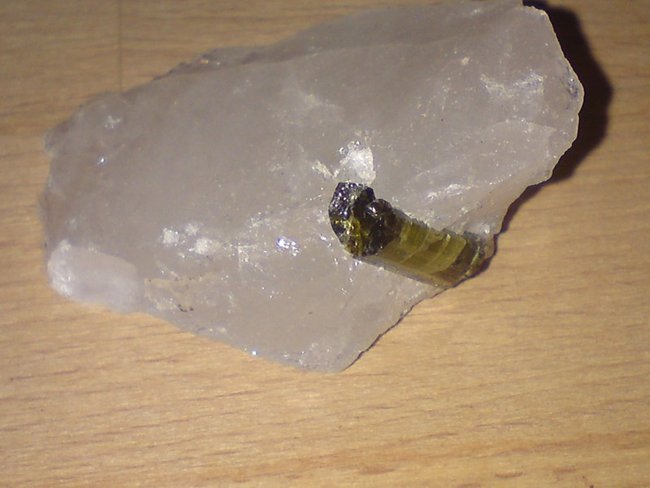 Turmel im Quarz 2.jpg
