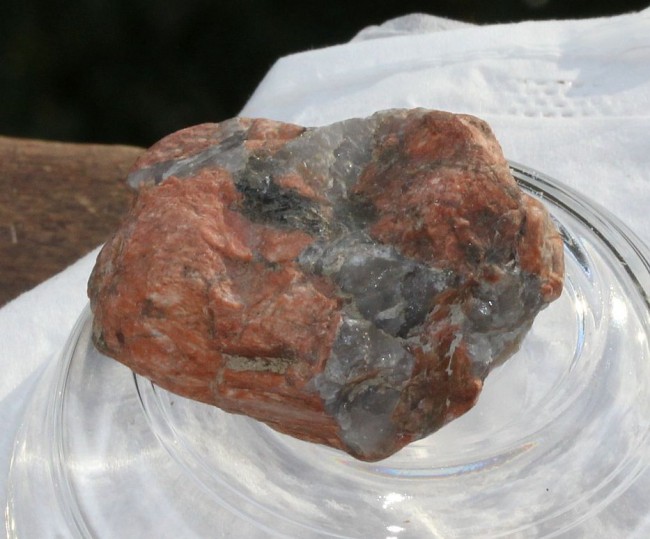 evtl. Feldspat und Quarz.jpg