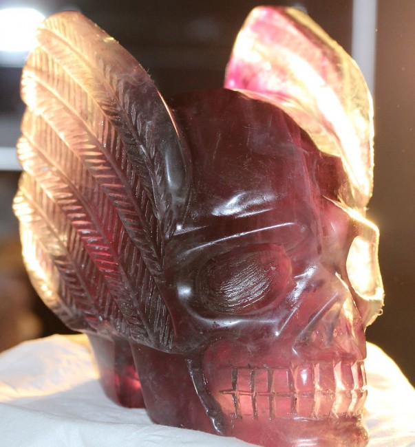 FLUORITE Carved Wing Skull 1120g 1.jpg