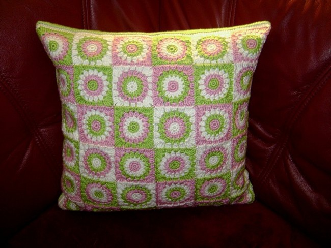 granny-square-kissen-001.jpg