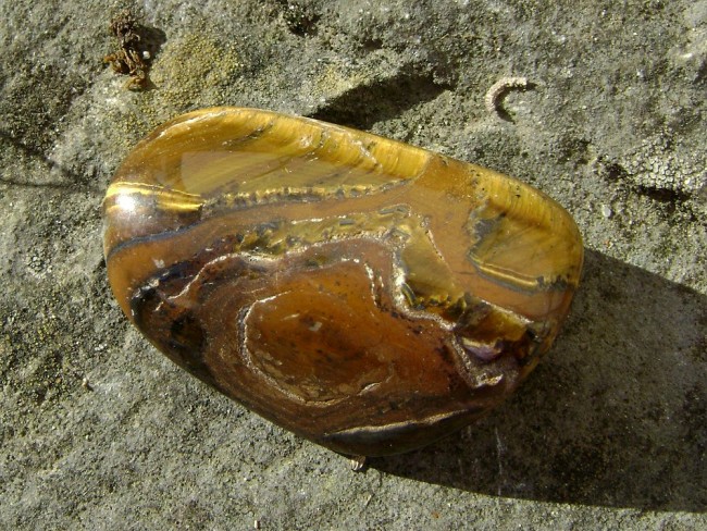 tigerauge-seifenstein-1.jpg (280.11 KiB) 17696 mal betrachtet Tigerauge - großer Seifenstein - Südafrika