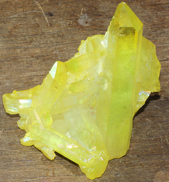 yellow Crystal Titanium Bismuth 221g 2.png