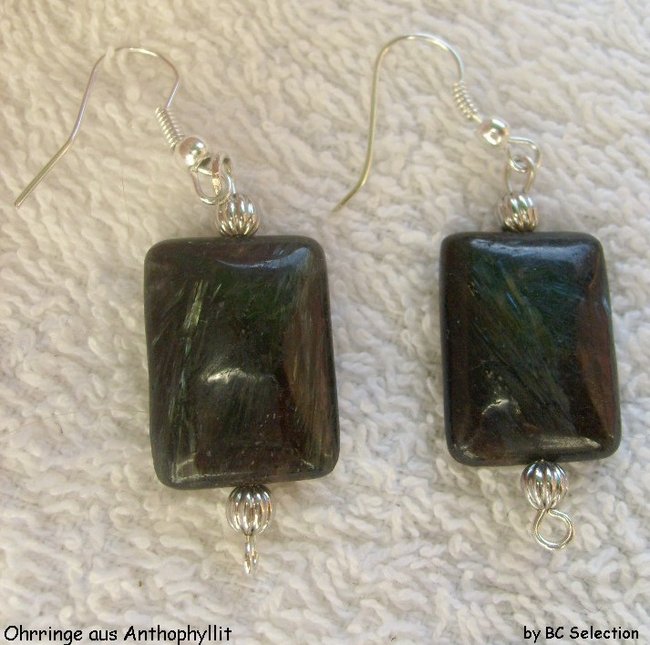 Anthophyllitohrringe006.jpg