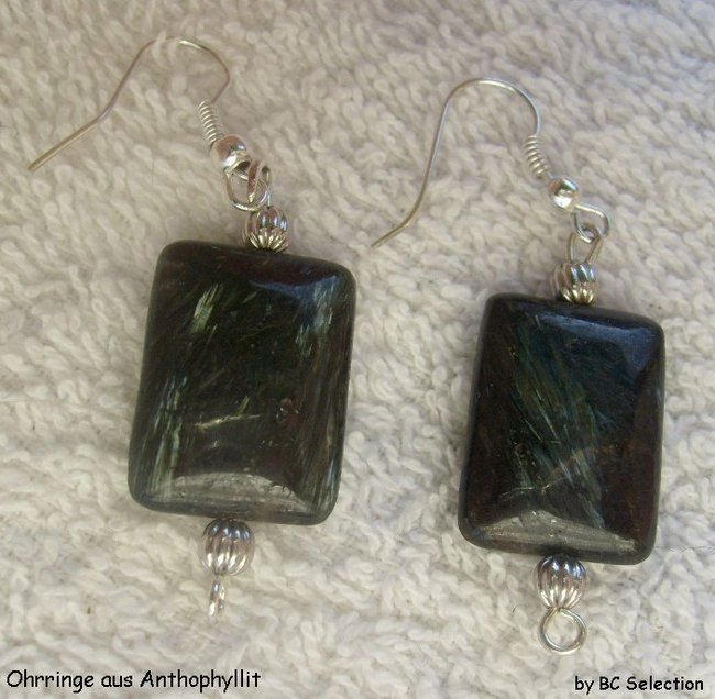 Anthophyllitohrringe008.jpg