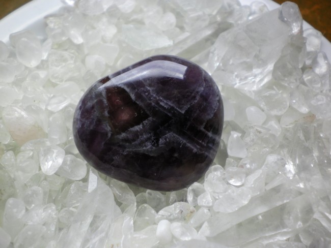 Amethyst mit Fenster.jpg
