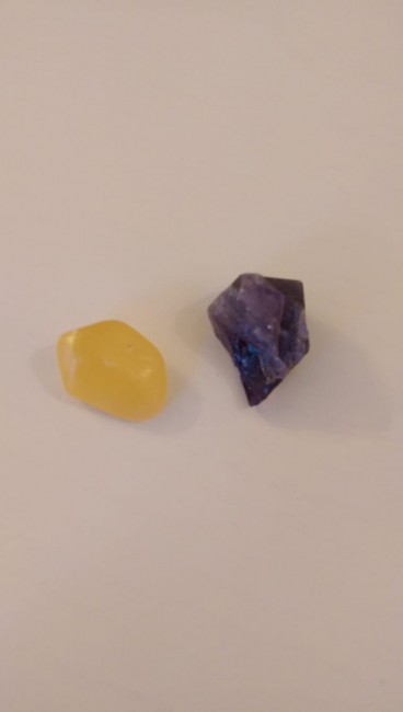 IMG-20190628-WA0018.jpg (19.36 KiB) 2492 mal betrachtet Orangencalcit& Amethyst