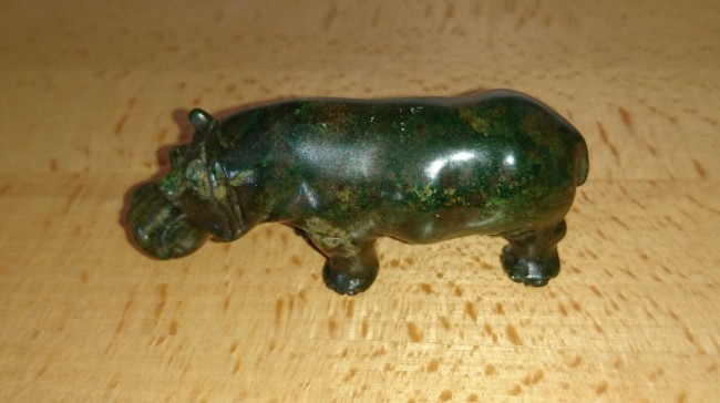 Ein Nilpferd aus Heliotrop