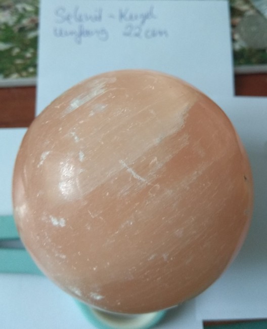 117	Selenitkugel Umfang 22 cm