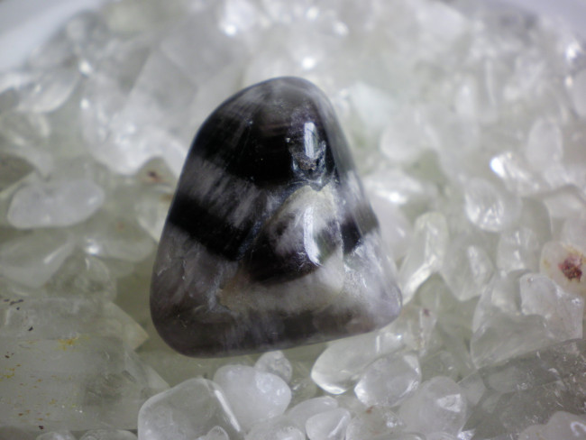 Rauchquarz-Amethyst-Quarz Maissau Niederösterreich.jpg