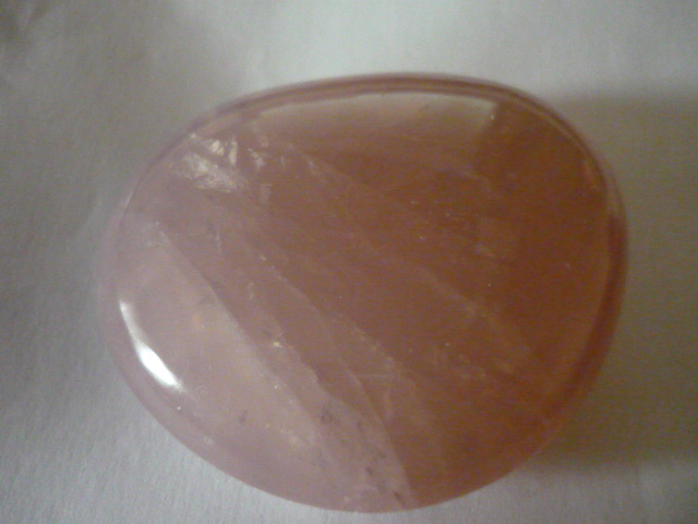 Rosenquarzc7x6,5cm leichter Stern sichtbar