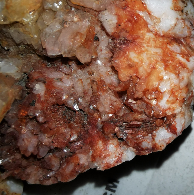 IMG_20210226_001144.jpg (643.5 KiB) 685 mal betrachtet Hier sehr dunkles Rot