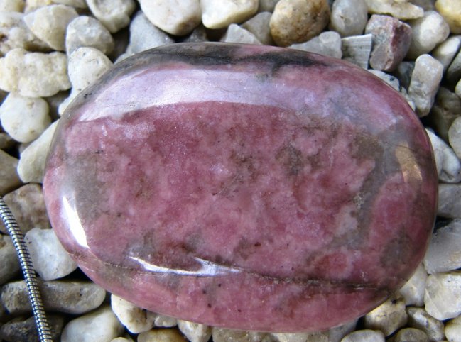 Rhodonit Trommler2.jpg (183.47 KiB) 18895 mal betrachtet Rhodonit Scheibenstein
