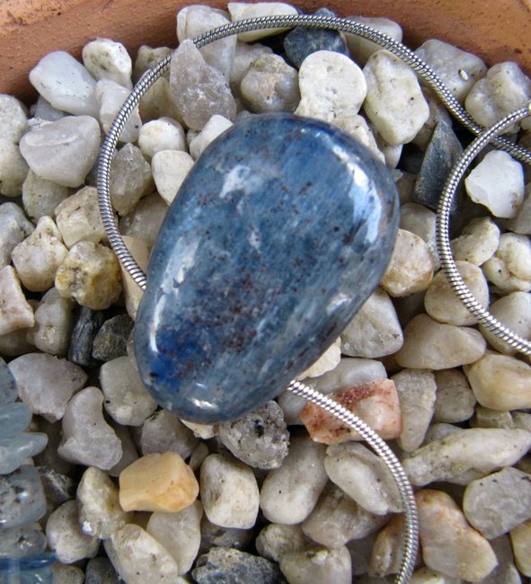 Disthen Anhänger1.jpg (190.85 KiB) 22588 mal betrachtet Disthen Anhänger