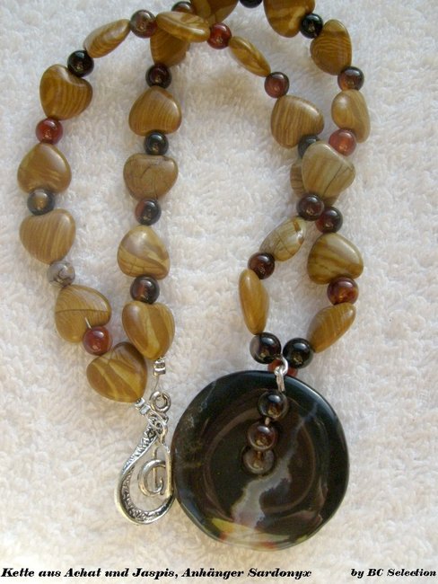 kette mit sardonyx-anhänger006.jpg