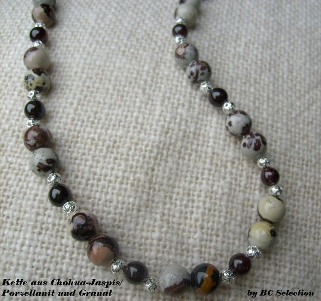 chohua-granat-kette002.jpg