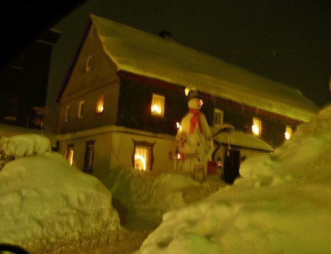 schneemann mit beleuchter nase ;-).jpg