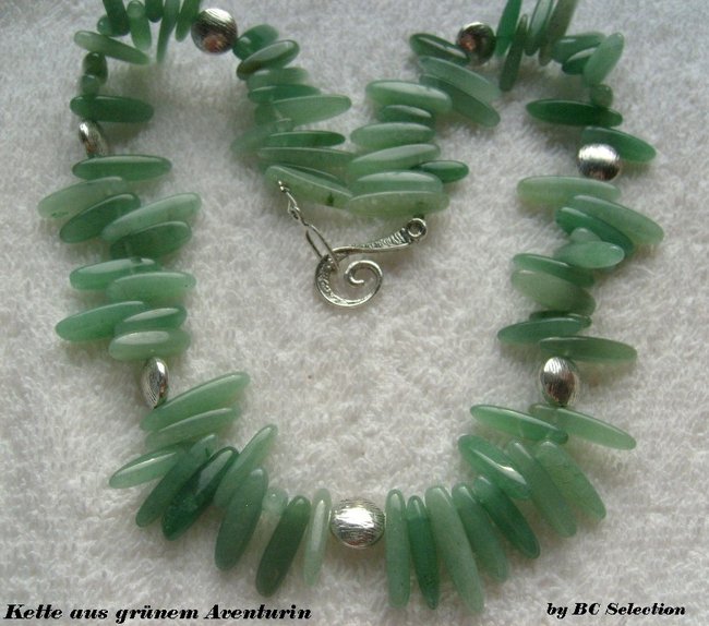 grüner aventurin-grosse splitter-kette004.jpg