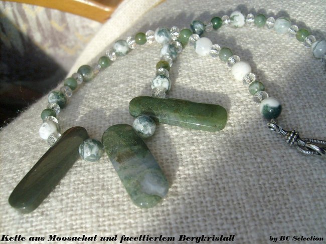 moosachat-drei-Anhänger-kette002.jpg