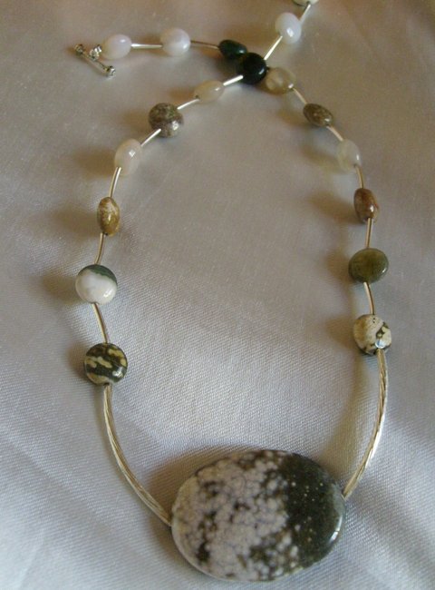 ozeaner-ovaler anhänger-kette001.jpg