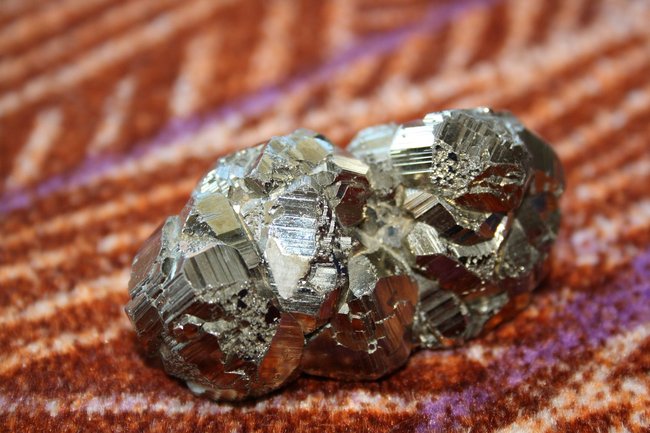 Pyrit - Gruppe : Heilsteine - Edelsteine P - Heilsteine: Wirkung und Bedeutung der Edelsteine