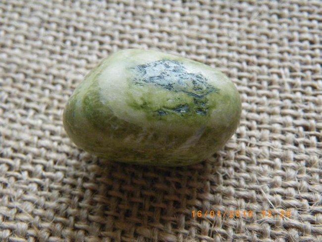 hellgrün, klein unbekannt Edelsteine Steine bestimmen Wie heisst